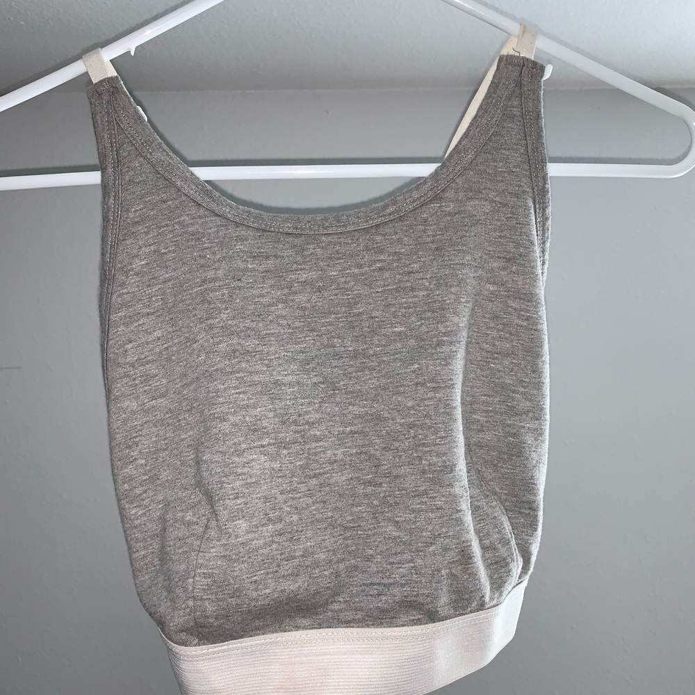 Cropped tight shirt - bralette like